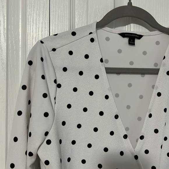 Banana republic polkadot blouse - Picture 3 of 3